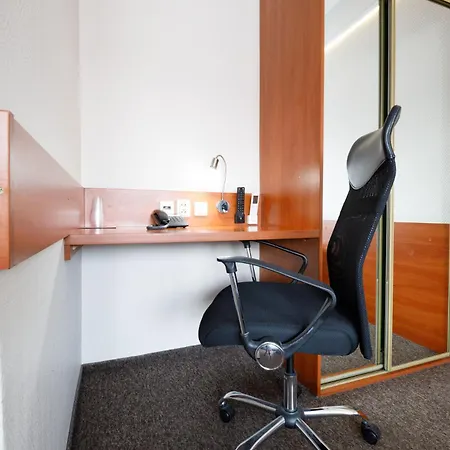 Eurohotel Nikiszowiec מלון 2*